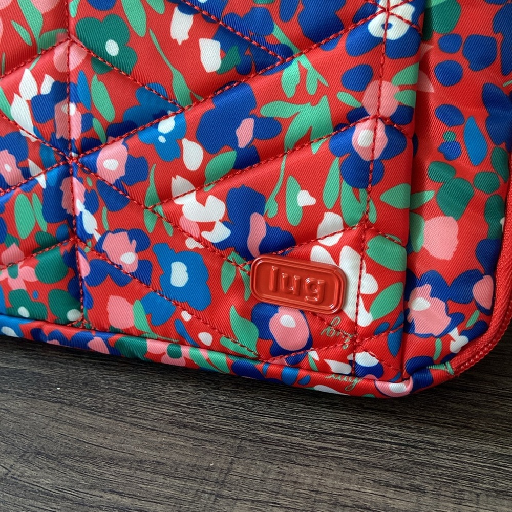 lug Red Multicolor Floral Quilted Crossbody Bag - Picture 4 of 13